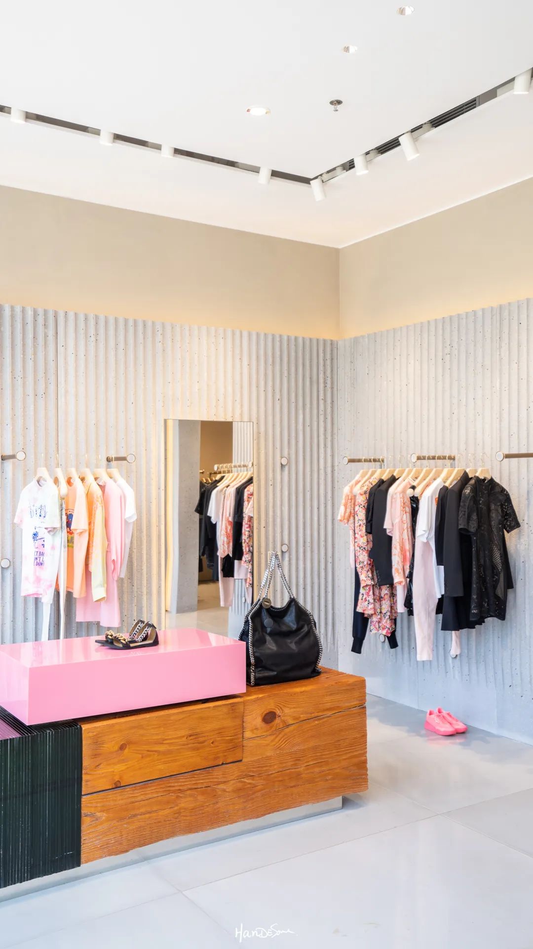 走，去武汉K11捉个月亮