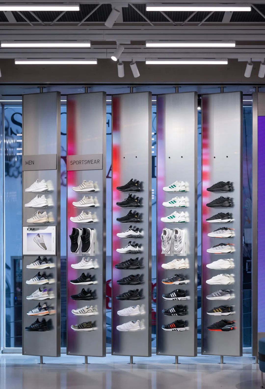 万社设计靠谱吗,首尔adidas旗舰店