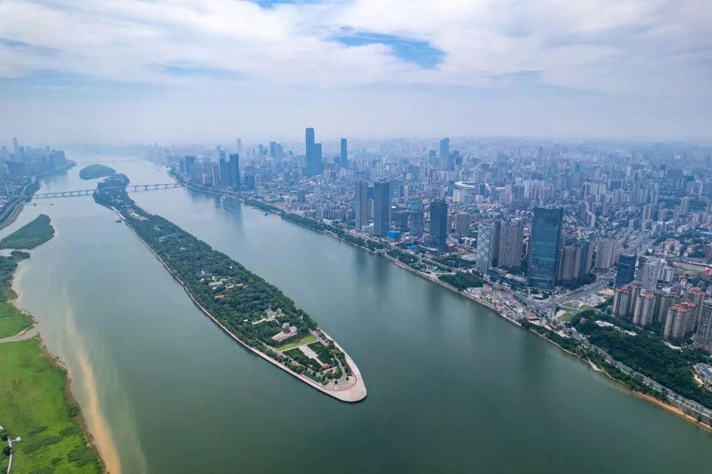 这就是我生活的城市,我们中国最大的城市