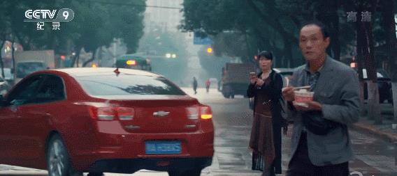 「美食城探秘」：朱一龙新片背后的隐藏美食！