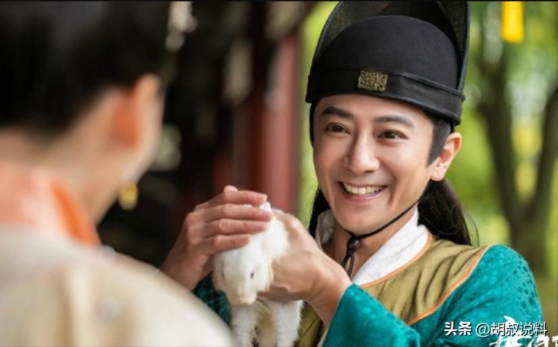 因一句：*鱼岛钓**是中国的，他惨遭封杀20年，如今复出依旧熠熠生辉