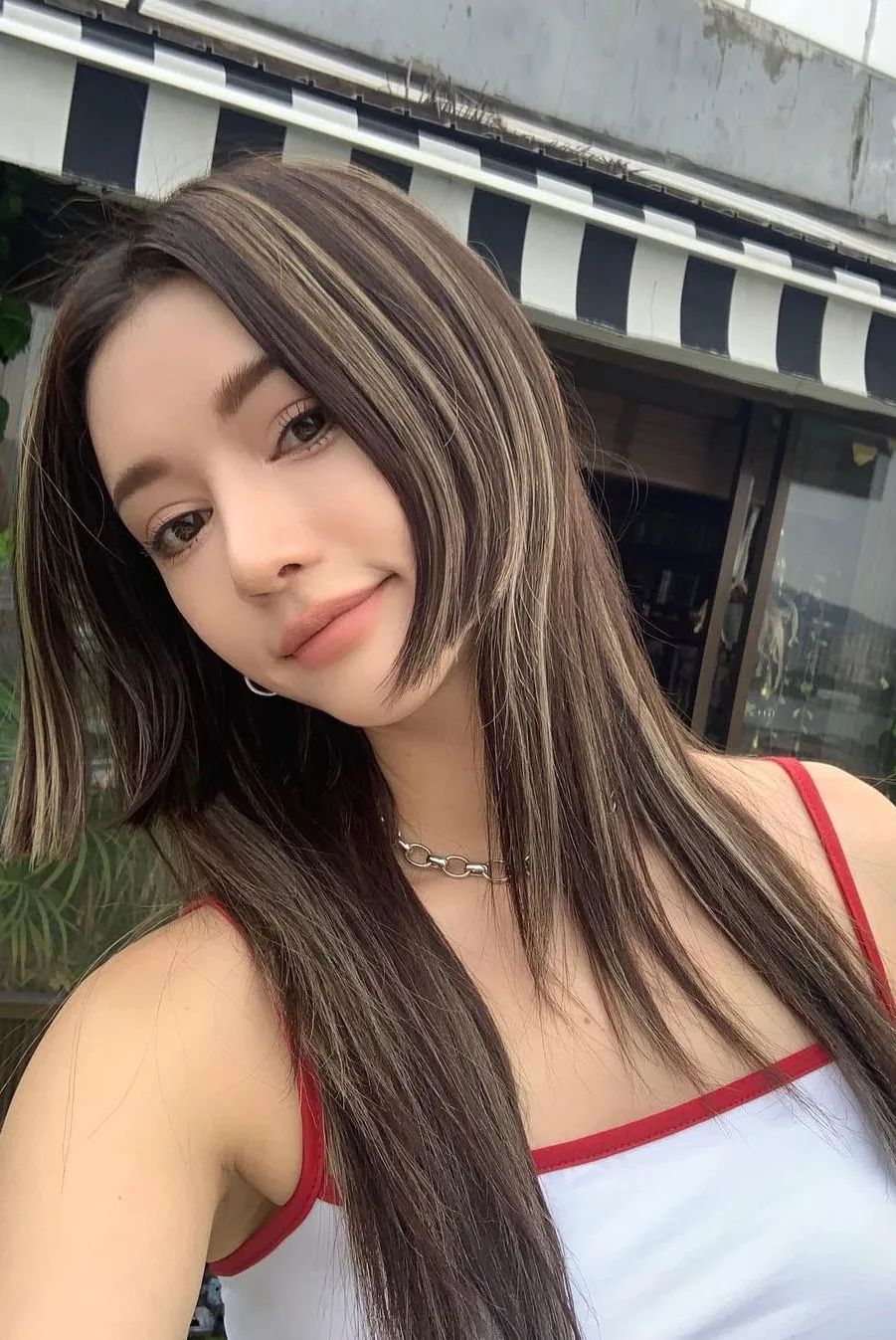 jennie最新编发,jennie同款彩带编发教程