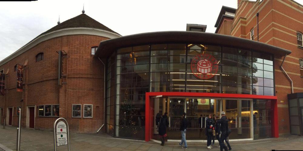 莎士比亚时期环球剧院演出的戏剧,莎士比亚环球剧场的特点