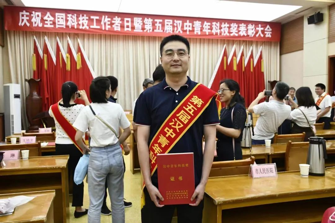 最美汉台人|李青：不忘初心践行誓言为患者提供最优质的医疗服务