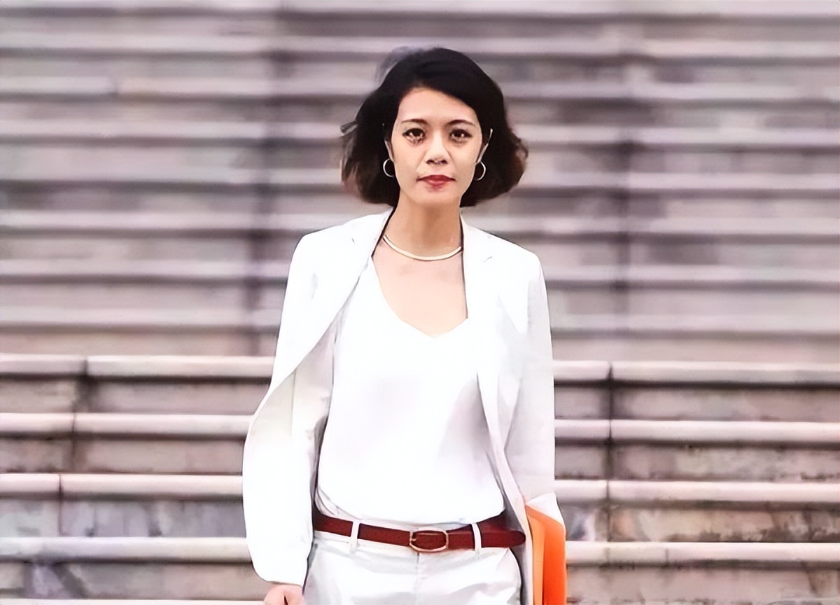 复旦大学女教授陈果对死亡的领悟,上海女教授陈果哪个字读错了