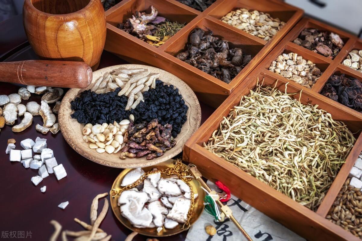 皮肤病看中医好还是西医好,治皮肤病中医好还是西医好