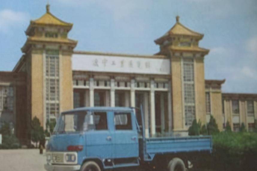 辽宁三兄弟杀警察案件完整视频,东北三兄弟毒死母亲复仇杀十四人