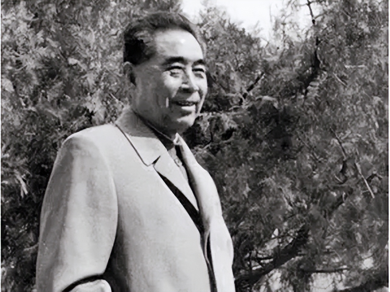 1955年，万隆会议时周总理的美女替身，真实身份是大使夫人