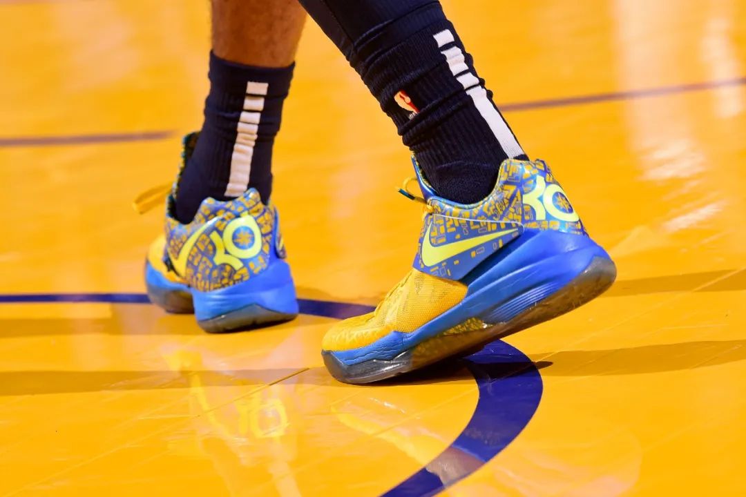 杜兰特单场得分创赛季新高 (杜兰特新赛季高光集锦)