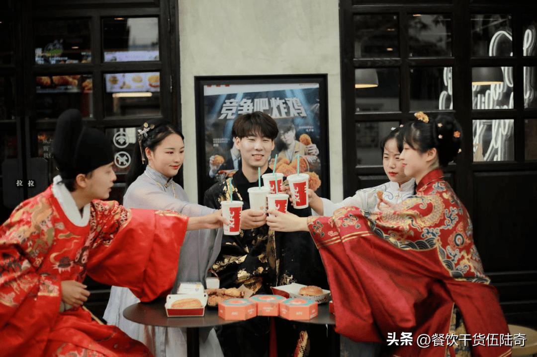 为啥？肯德基的小姐姐都是兼职？而你的店连兼职都招不来？