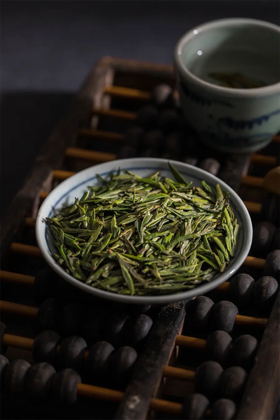 春茶买紧压茶还是散茶,如何判断春茶夏茶的区别