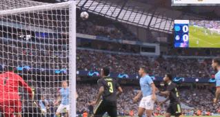 b席任意球破门沃克鼓掌,b席2分钟进球