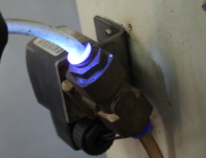 紫外线灯检测方法及注意事项,365紫外线灯荧光反应