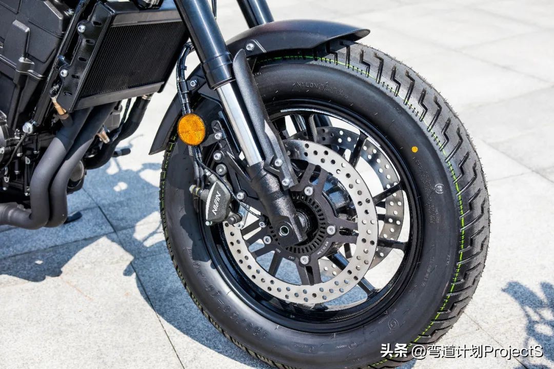 28990元起,更加接近原著,黑武士CM550上市