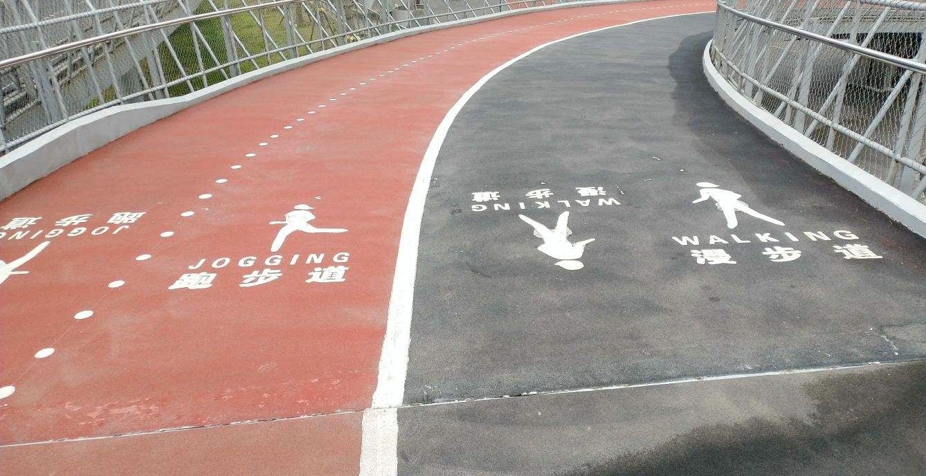 为什么美国修公路要预埋一些轮胎,修公路为什么要埋轮胎