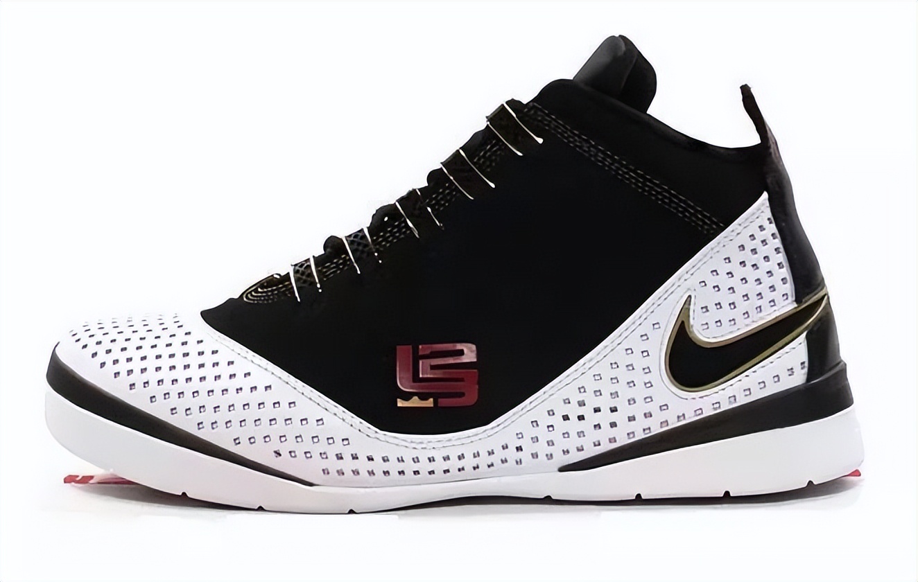 【NIKELEBRON】NBA历史得分王的球鞋之路