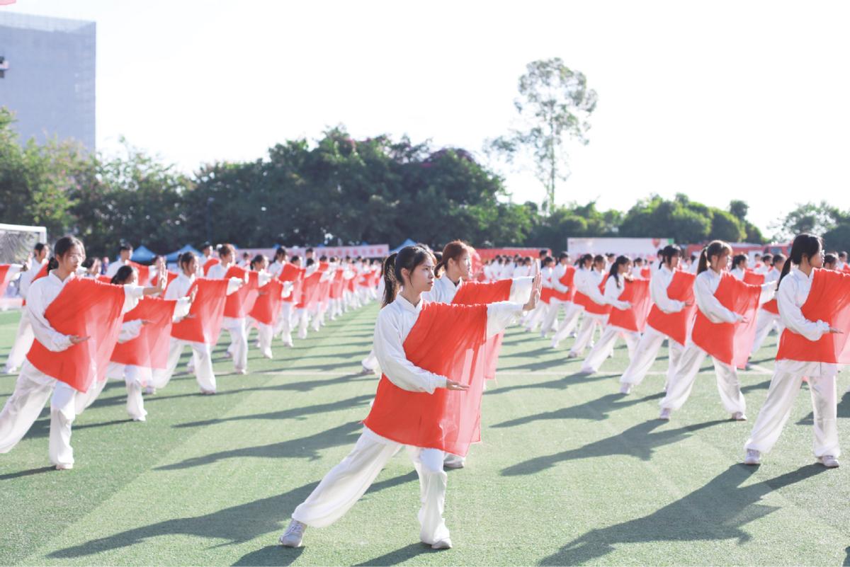 2023年广州商学院学费是多少,2023年广州商学院多少分能进