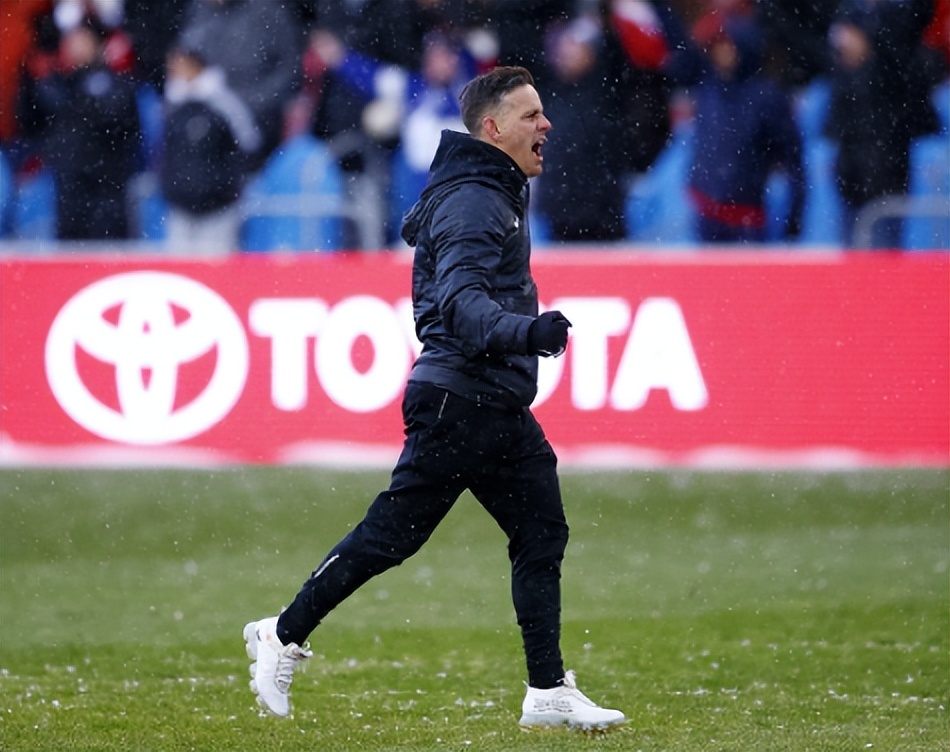 北美世预赛三阶段加拿大对牙买加,时隔28年再进世界杯4强