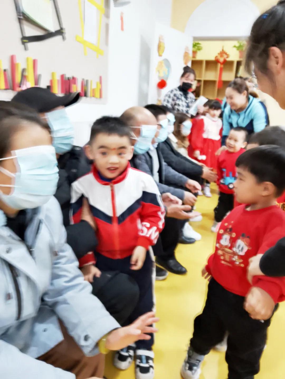 “福娃闹新春,虎年乐淘淘”——未来时光芝澜明仕幼儿园元旦活动