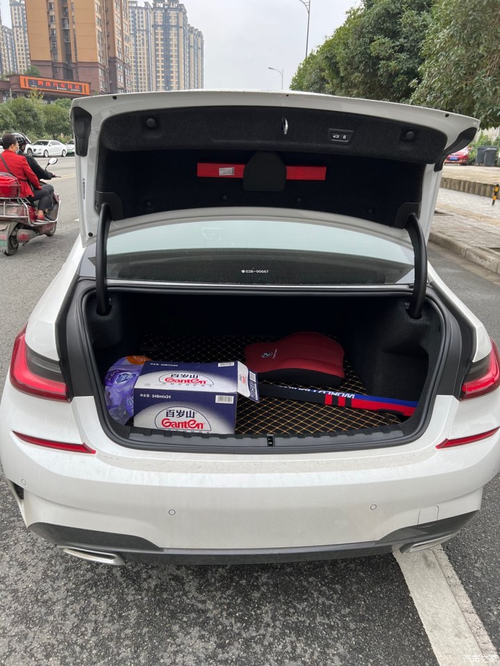 宝马三系325li油耗实测,宝马3系325li23款零百测试