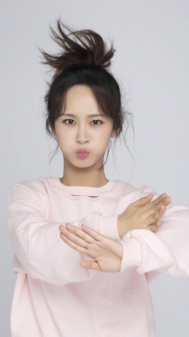 2022年杨紫李现肖战跨年晚会,杨紫张一山肖战李现