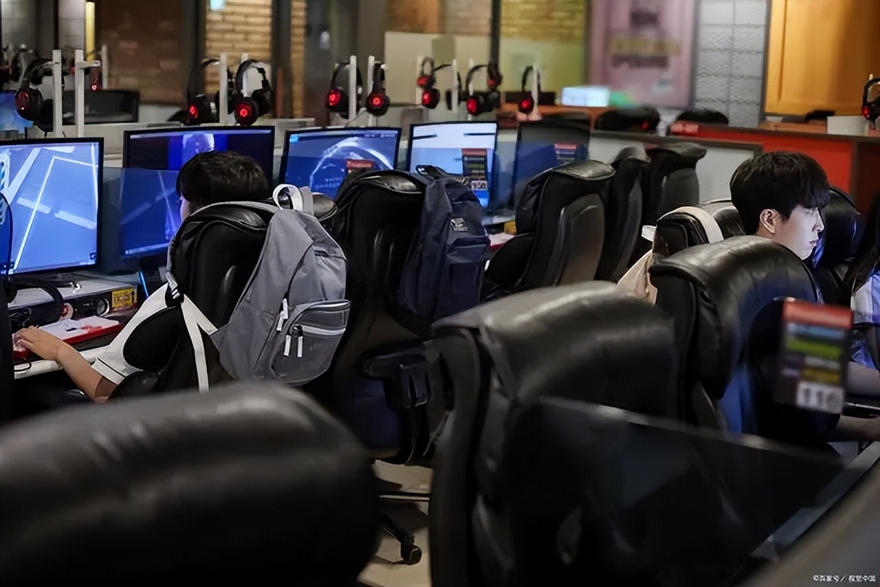 网吧为什么大量倒闭了,为什么现在那么多网吧倒闭了