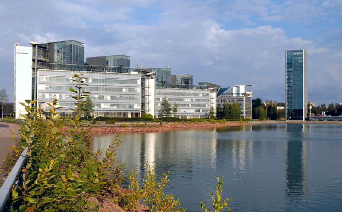 以企业总部看——全球五大通信设备供应商，三星中兴以超高层引领