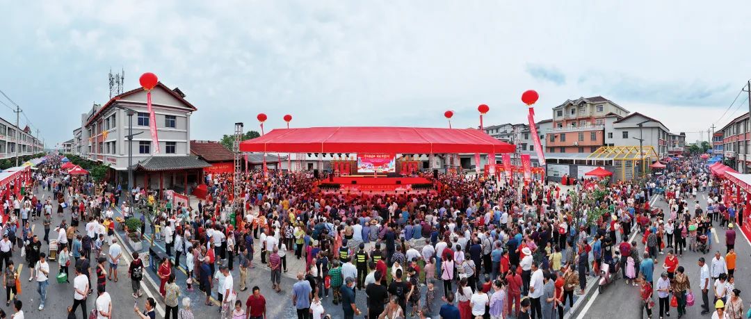 争分夺秒搞技改齐心协力保生产,争分夺秒拼经济全力以赴冲千亿