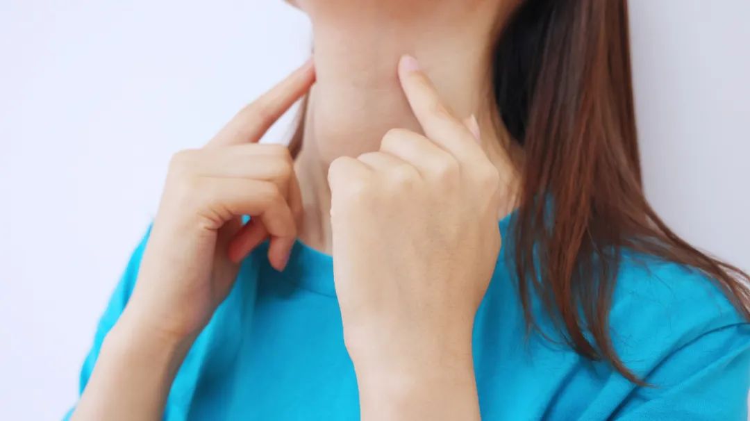 hpv男性脖子上长肉粒会长到下身吗,脖子上长小肉粒有什么危害吗