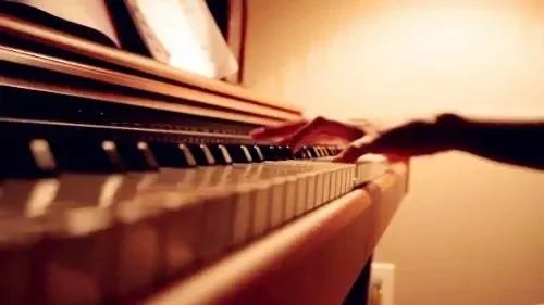 幼儿练钢琴要注意什么问题,学习钢琴需要具备哪些