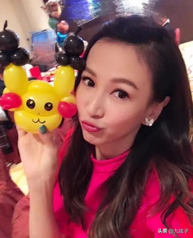 陈法拉谈婚后生活,陈法拉二婚后与女儿合影
