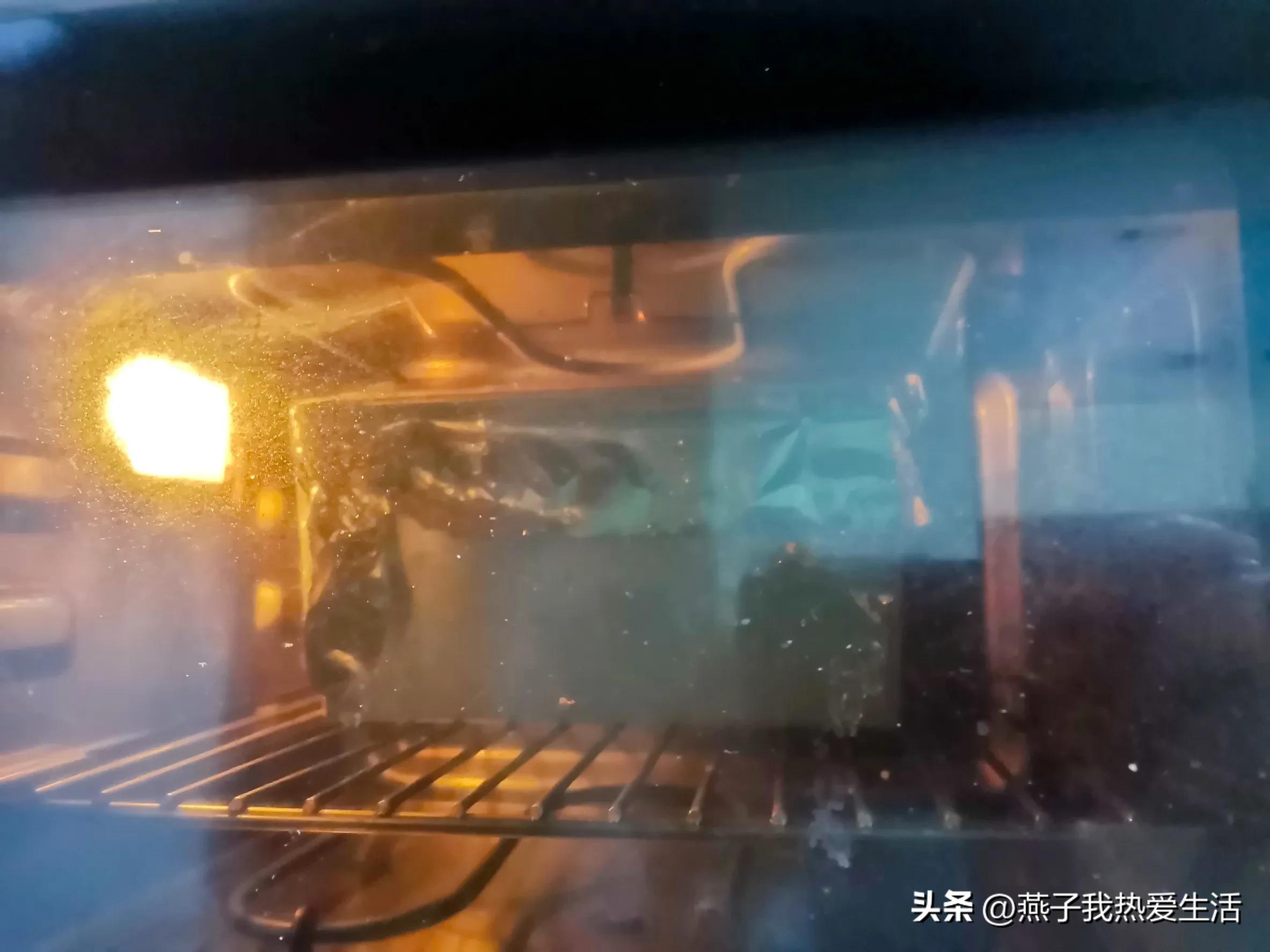 小蛋糕面包制作教程简单又好看,少糖少油香蕉蛋糕的家庭做法视频