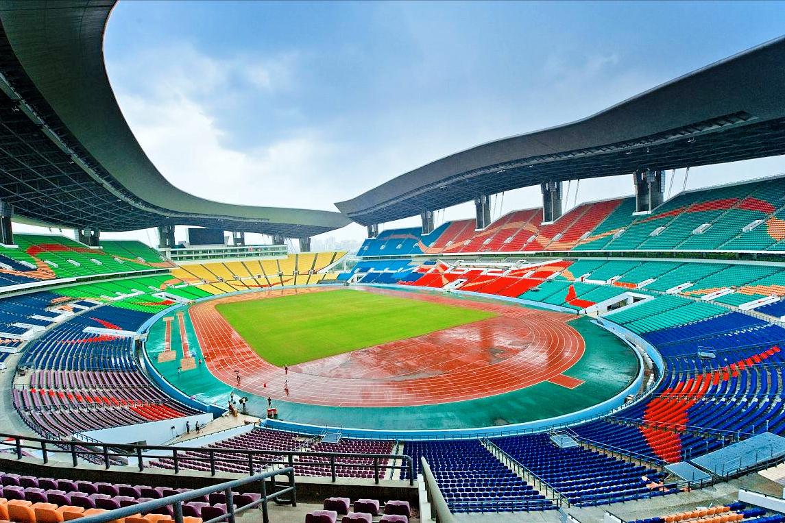 最大的体育场能容纳多少人,中国最大的10个体育场