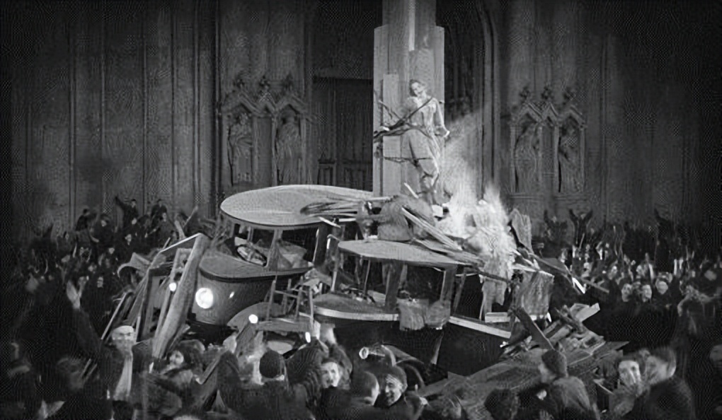 中世纪欧洲的异端审判：罗马教廷对天主教以外信仰的*压镇**