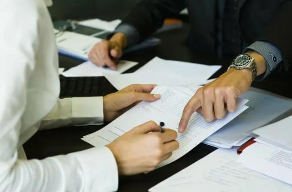 劳务合同诈骗构成的条件有哪些,劳务合同纠纷中涉嫌诈骗的条件