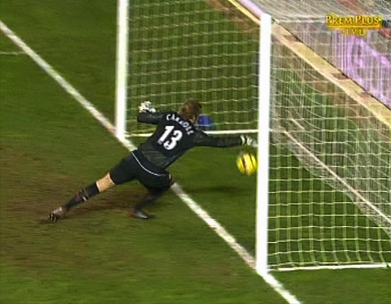 足球过门线被扑出算进吗,足球场冤案