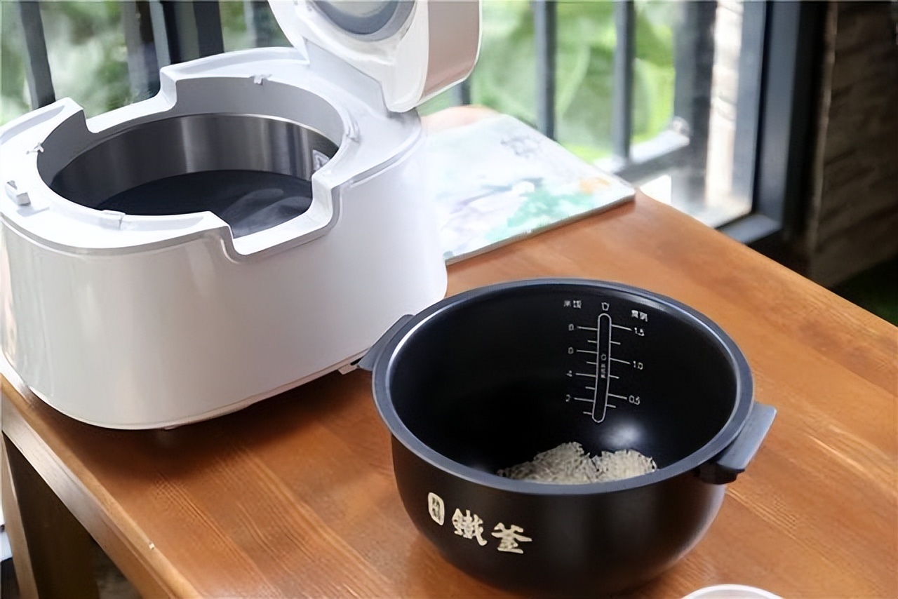 电饭煲贵的和便宜的什么区别,电饭煲贵的和便宜的有什么区别