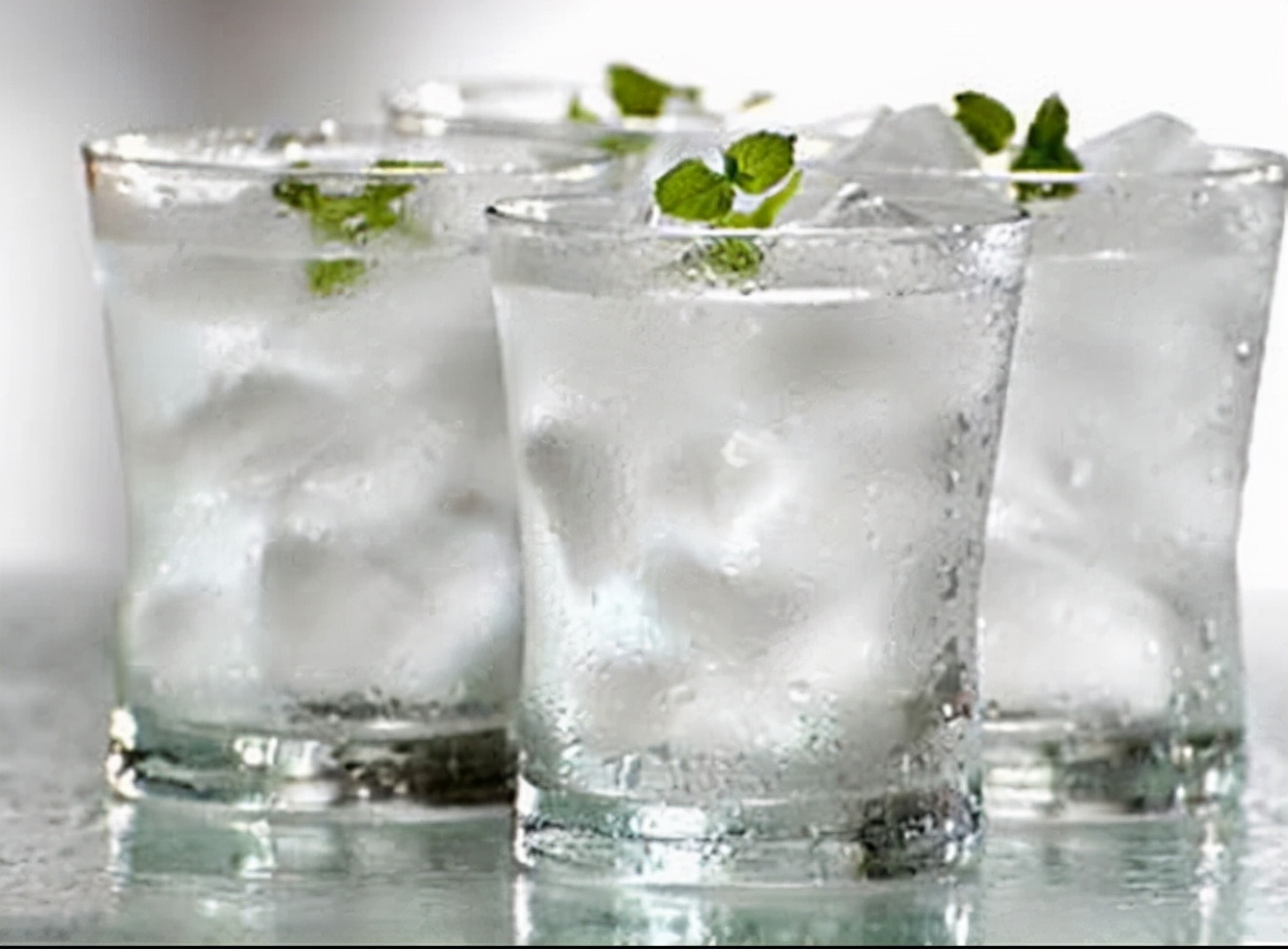 感冒咳嗽忌口的食物有哪些,感冒喉咙痛要忌口的食物