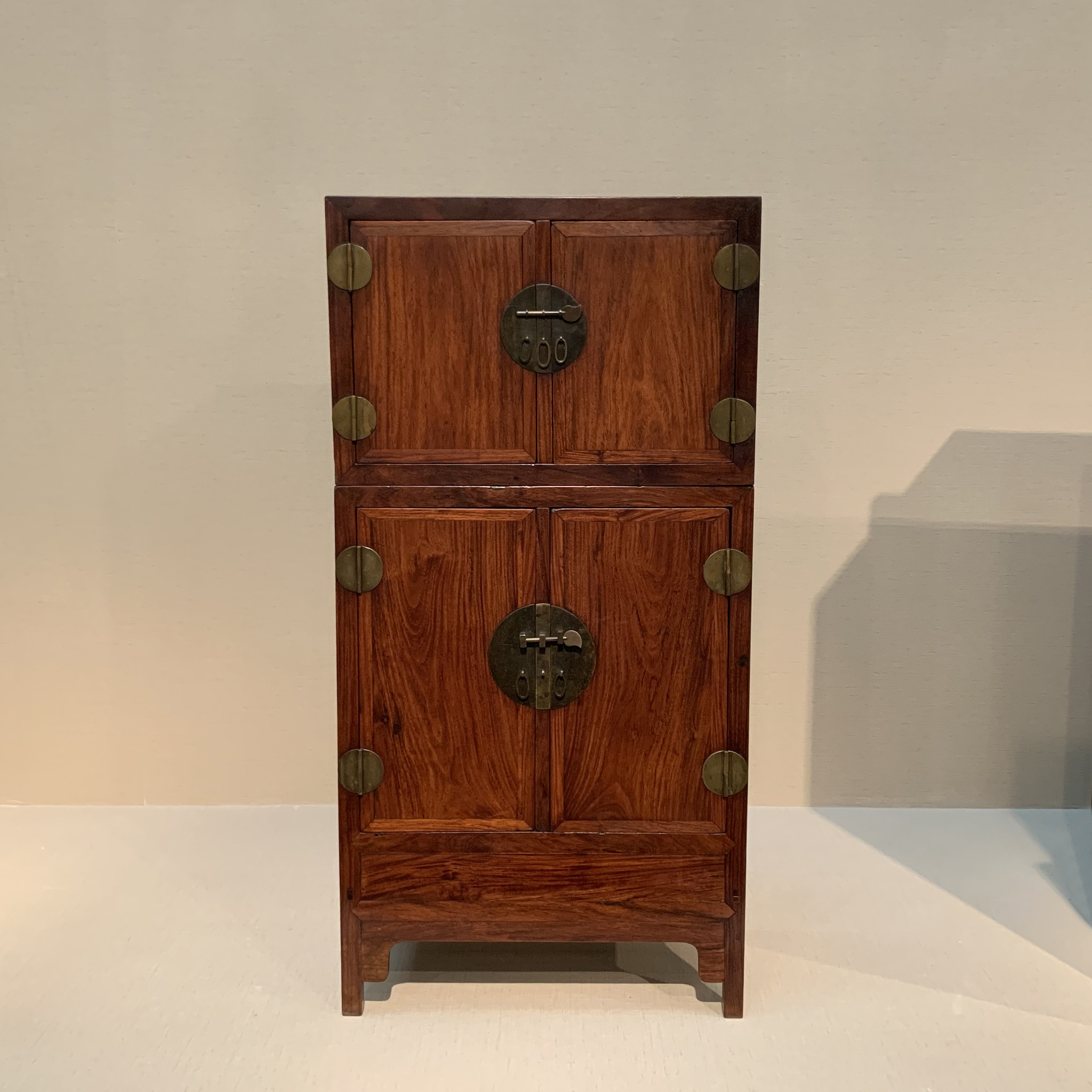 2024年黄花梨棋盘拍卖价格,黄花梨老盘子拍卖价格