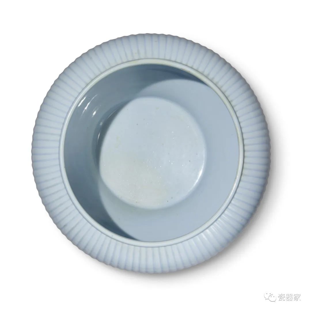 苏富比瓷器秋拍 (苏富比19年香港瓷器春拍)