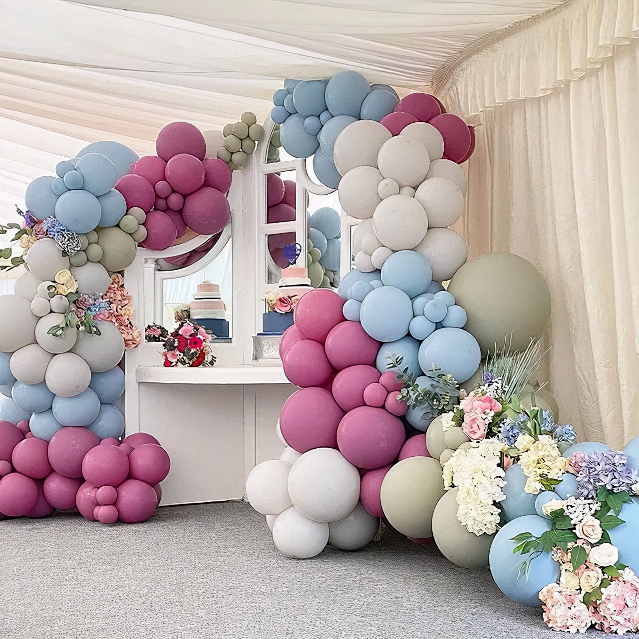 生日蛋糕流行装饰,生日蛋糕装饰多但不幼稚