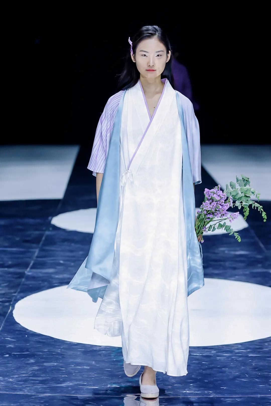 可持续时尚知名品牌,持续恢复国货潮品