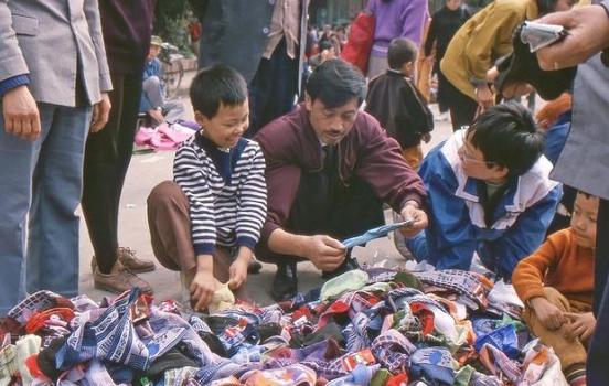 义乌首富翁荣金有多少钱,义乌首富翁荣金照片