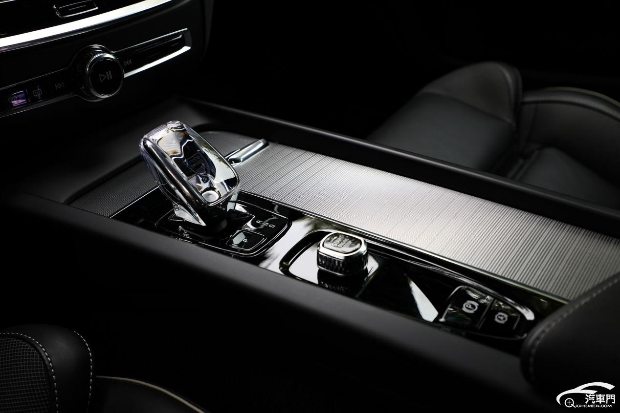 优雅内敛的北欧“瓦罐儿”试驾沃尔沃V60