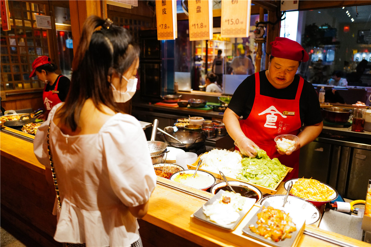 敦煌沙洲夜必吃美食,敦煌特色夜间美食