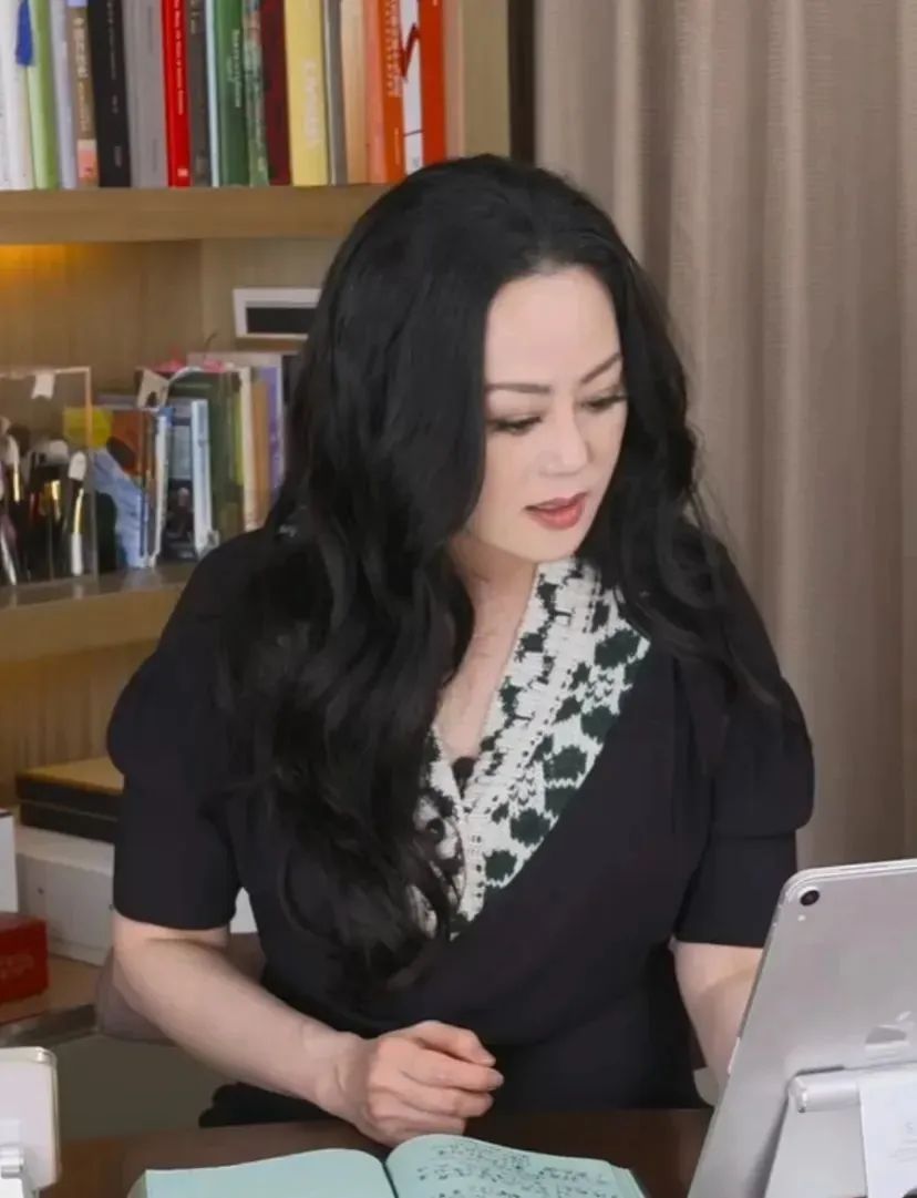 心机女搞垮富豪,拜金女把土豪搞破产完整