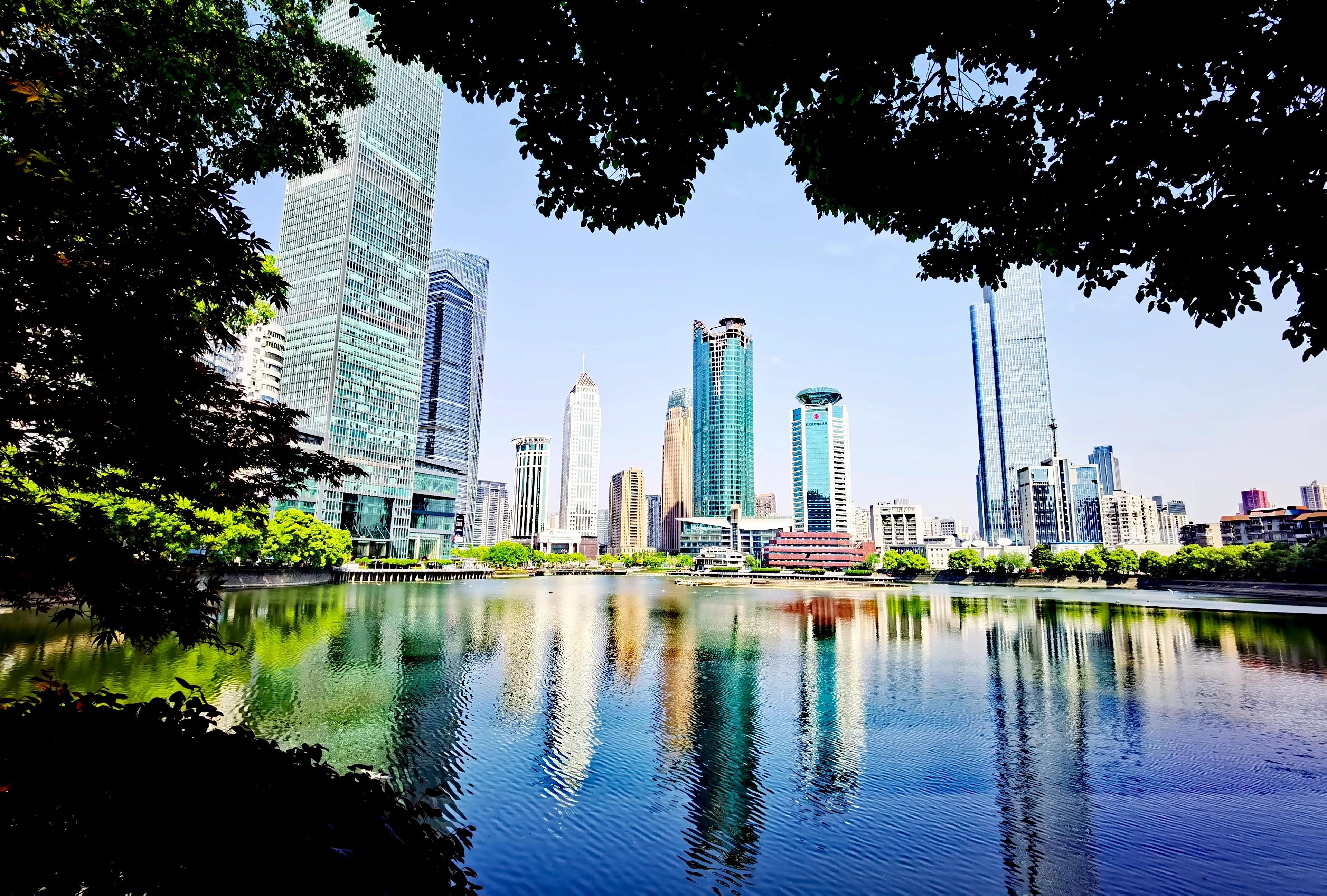 武汉的沉湖湿地公园,武汉最大喷泉