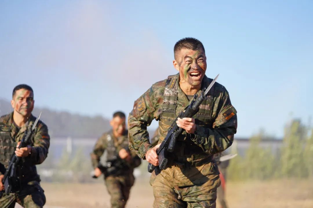 到发射营当兵蹲连