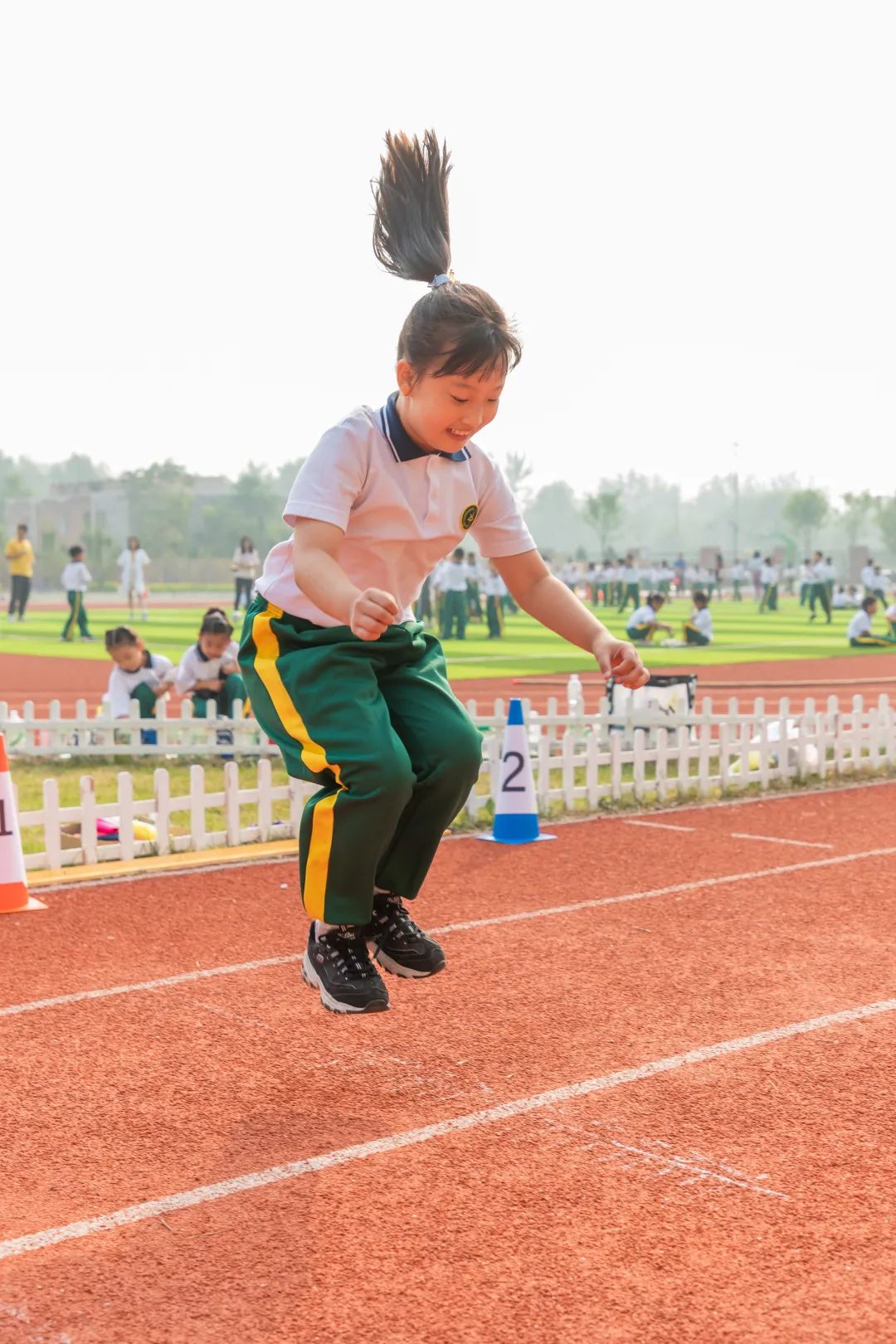 喜迎二十大奋进新征程大学,首都师范大学育新学校房山分校