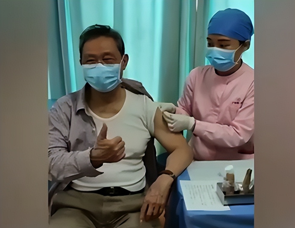 钟南山一针新冠疫苗都没打？真相涉及所有老人...